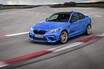 BMW M2に加わる頂点グレードのM2 CSはカーボンも多用しコンペティションの400万円高