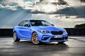 BMW M2に加わる頂点グレードのM2 CSはカーボンも多用しコンペティションの400万円高
