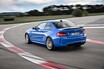 BMW M2に加わる頂点グレードのM2 CSはカーボンも多用しコンペティションの400万円高