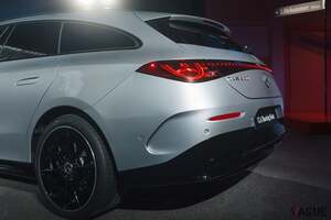 メルセデス・ベンツ新型「CLAシューティングブレーク」初公開！ EV向けシャシーでも見た目はスマート!! ハイブリッド仕様とともに2026年前半に上陸か？