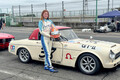 【夢の原点で、表彰台へ】21歳女子レーサーが「ダットサン・フェアレディ」でクラシックカーレースに挑戦！ 筑波3回目の挑戦で堂々の2位に