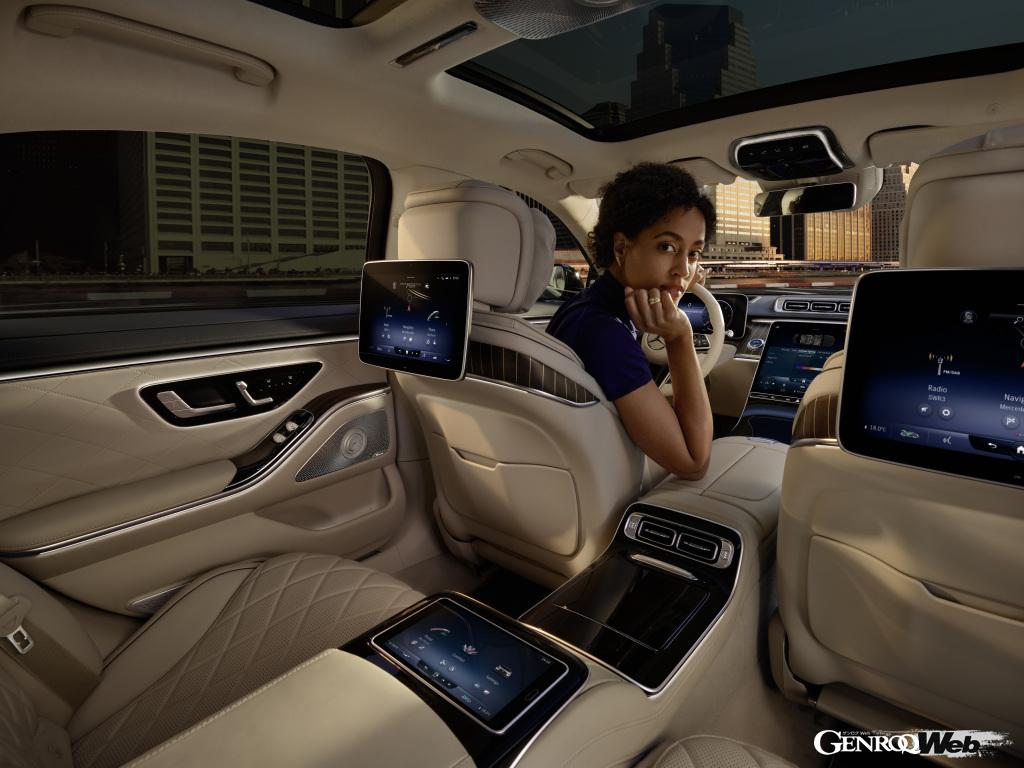 新型sクラスが最も重視したものとは メルセデス ベンツのtvcmに見る 高級車の新しい定義 動画 Genroq Web 自動車情報サイト 新車 中古車 Carview