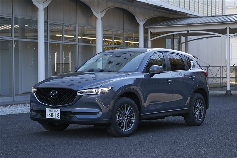 マツダ CX-5が小変更。ディーゼルの出力向上やペダルの踏力調整、センター画面の大型化など