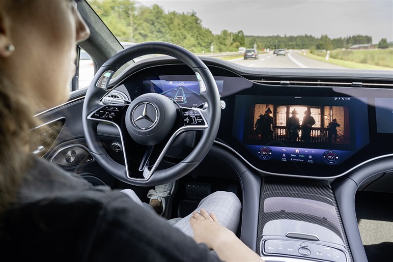 【勘違いしてない？】一般道での「自動運転」が“絶対にない”と言い切れる理由。機能の過信で重大事故に繋がる危険も