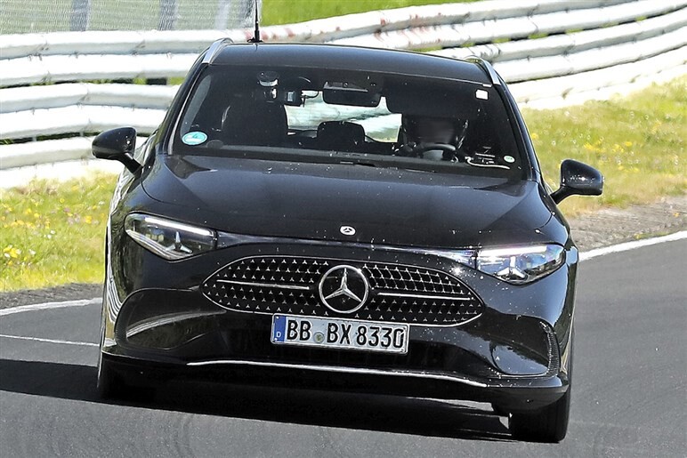 【ディーゼル並みの燃費】メルセデス新型「CLAシューティングブレーク」はEVとHEVの2本立て…9月公開へ