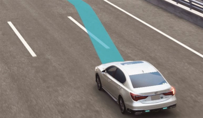 【勘違いしてない？】一般道での「自動運転」が“絶対にない”と言い切れる理由。機能の過信で重大事故に繋がる危険も