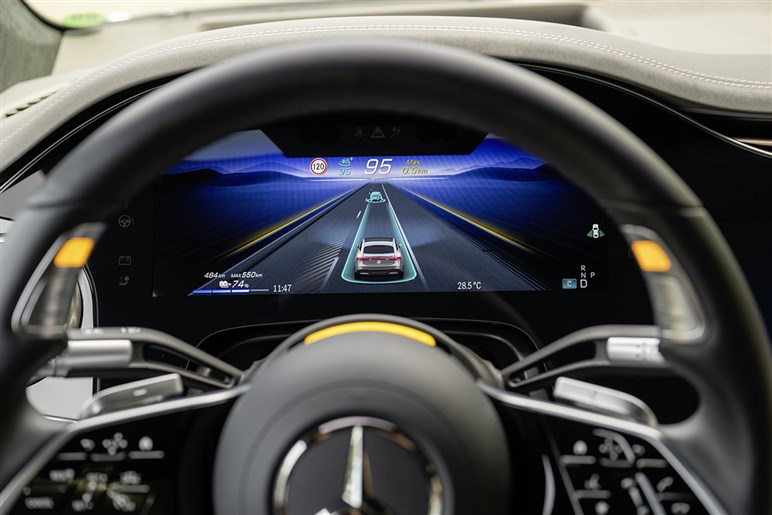 【勘違いしてない？】一般道での「自動運転」が“絶対にない”と言い切れる理由。機能の過信で重大事故に繋がる危険も