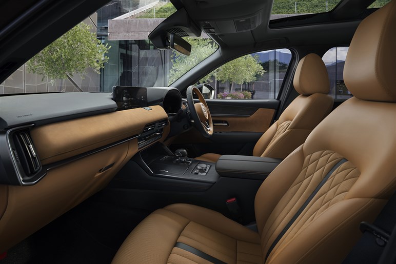 【実際どうなの？】マツダ「CX-80」オーナーの声…乗り心地は“かなり高評価”も、不満はデジタル機能に集中