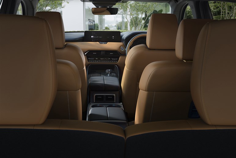 【実際どうなの？】マツダ「CX-80」オーナーの声…乗り心地は“かなり高評価”も、不満はデジタル機能に集中