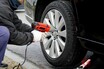 一時期大流行した「タイヤに窒素ガスを入れる」サービス　どんなメリットがあるの？