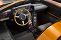 量産されなかった幻のスーパーカー　300 SLの後継車として作られたロータリーエンジン搭載の「メルセデス C 111-II」を試乗！