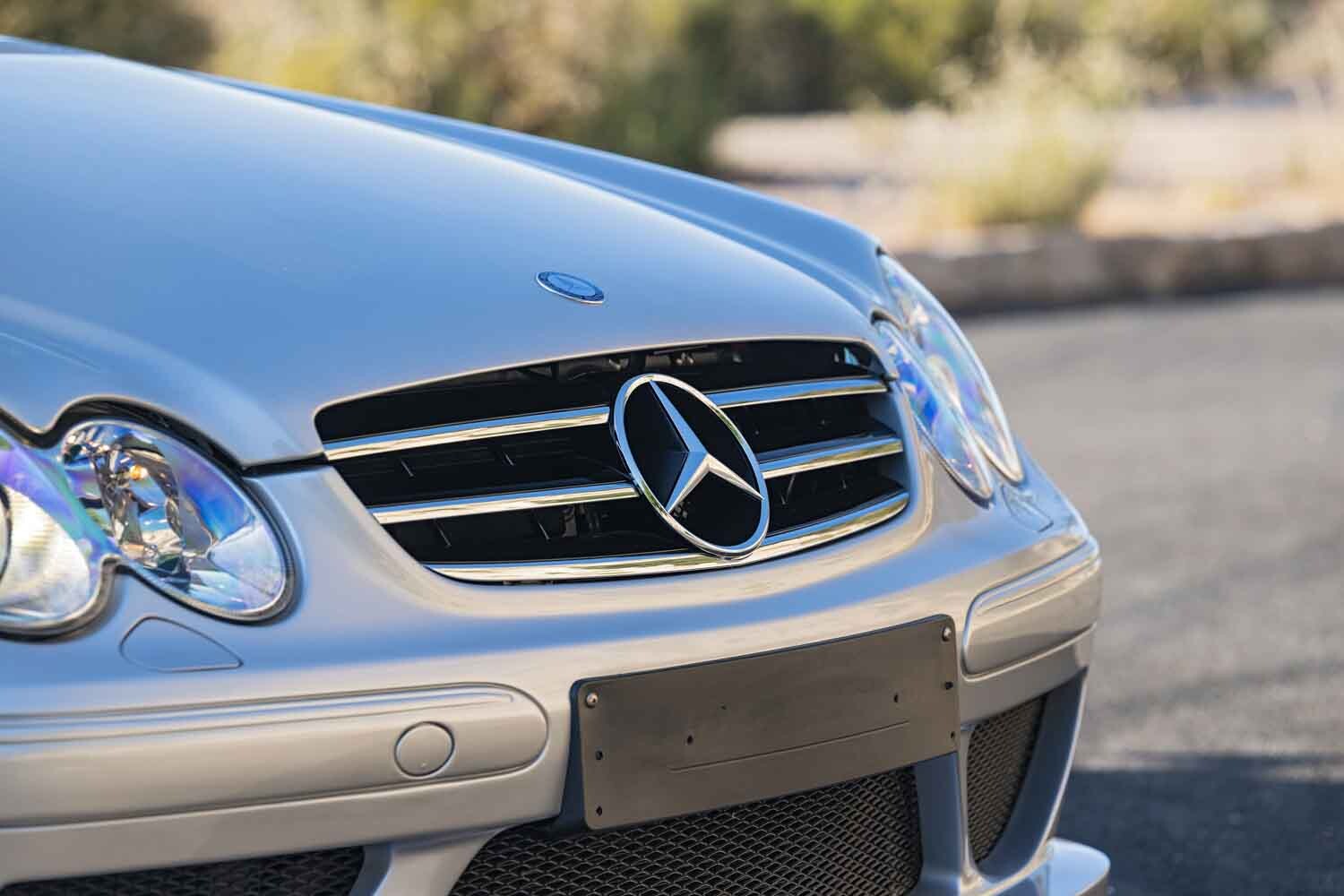 新車時の約2倍！ 1億円近くまで高騰したメルセデス・ベンツ「CLK