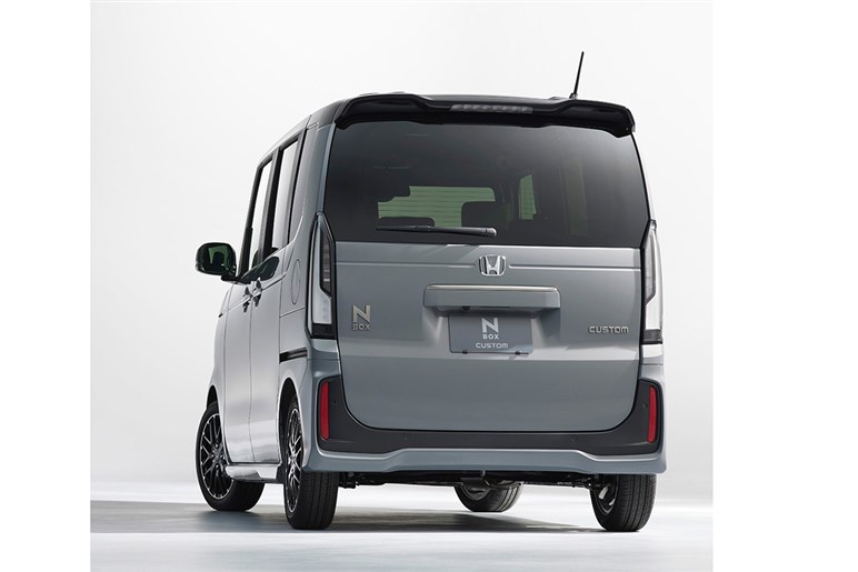 【1年半遅れ】今春登場の新型「ムーヴ」…HEVナシ、20万円値上げも“スライドドア採用”で一発大逆転へ