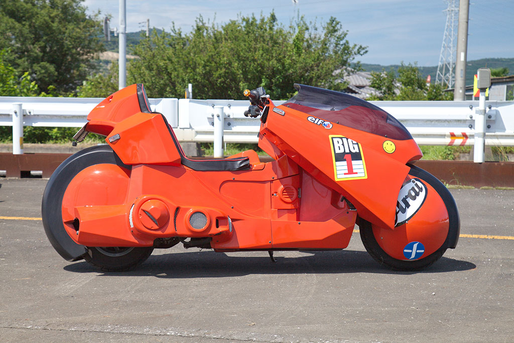Akiraの金田バイクからマッドマックスのグース仕様まで 奥深き劇中車レプリカの世界 Web Option 自動車情報サイト 新車 中古車 Carview
