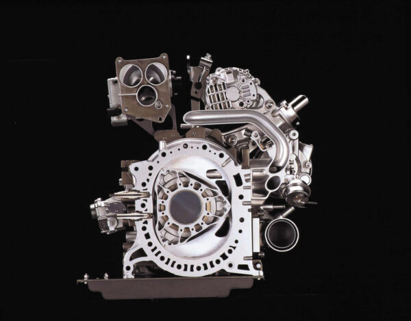 マツダの新型ロータリーエンジン8C誕生でみえたカーボンニュートラル時代における夢とロマン（後編）