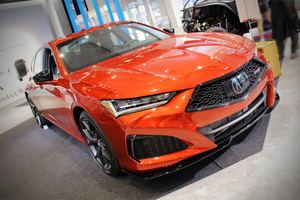 眼福でした！ ホンダが「TLXタイプS」を展示中　スポーツセダンは終わらない