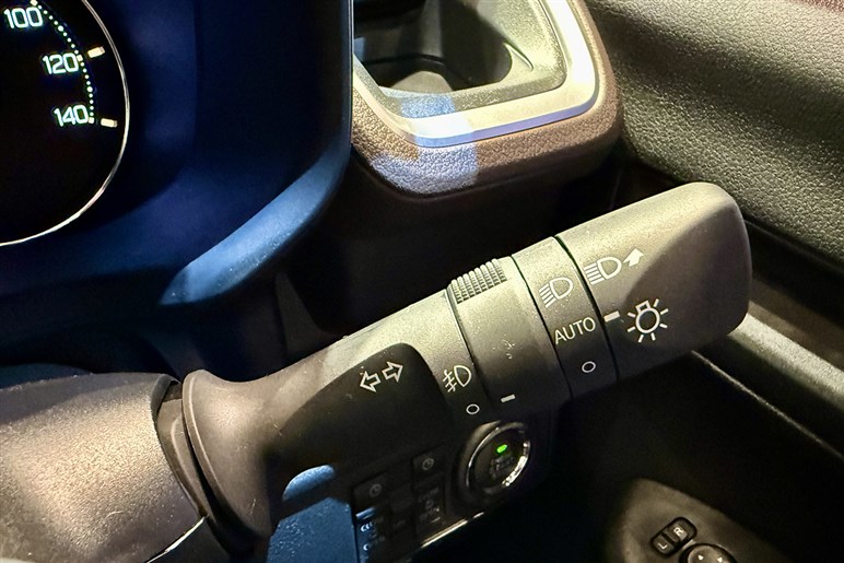 新型「ムーヴ」の売れ筋は150万円以下！ Xグレードの“割り切り”と装備の狙いを開発者に聞いてみた