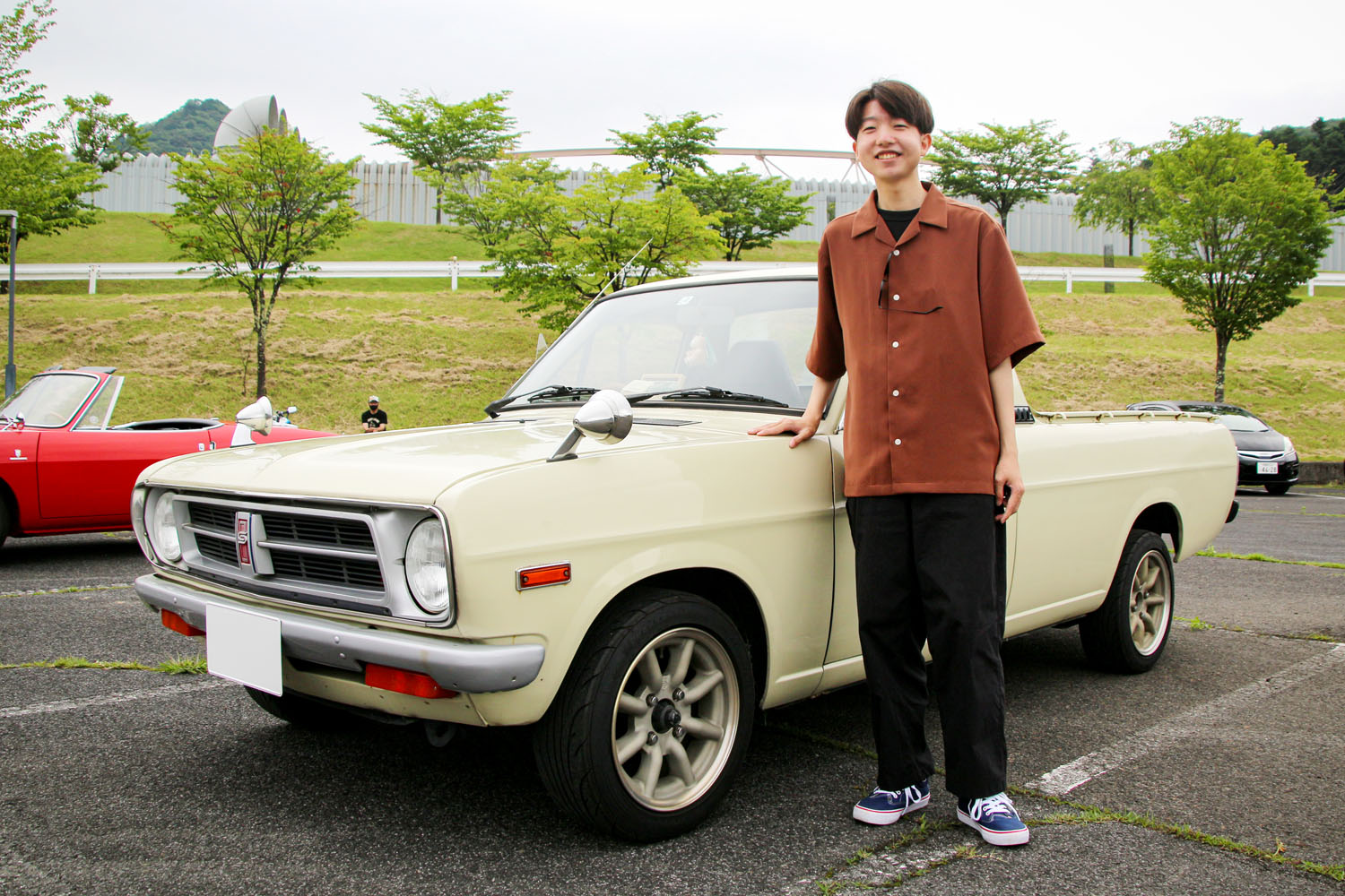 ねこbaニッサンフェアレデイZ サニトラ 23歳、初めての愛車は「サニトラ」でした。Z31「フェアレディZ