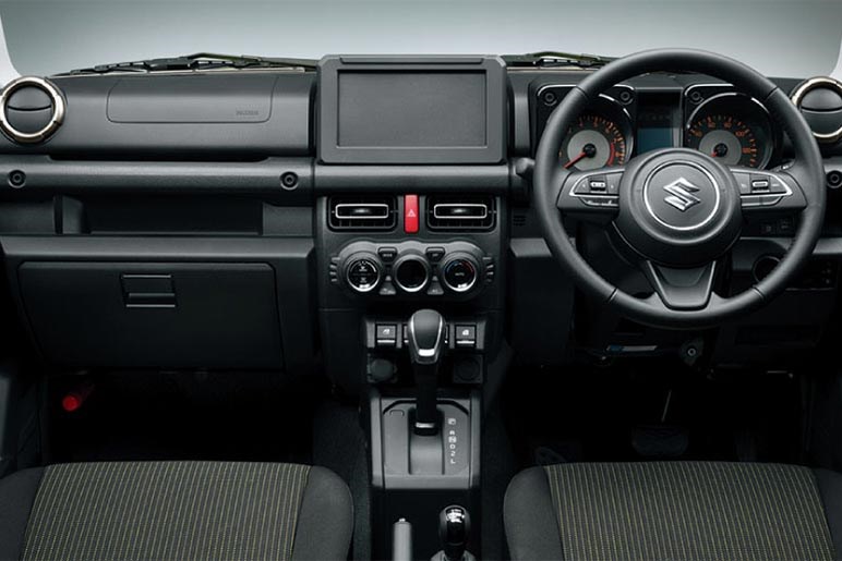 ジムニーの内装はグレードごとに異なる。特徴やジムニーシエラとの違いも解説【購入ガイド】