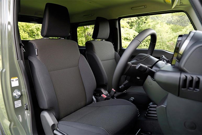 ジムニーの内装はグレードごとに異なる。特徴やジムニーシエラとの違いも解説【購入ガイド】