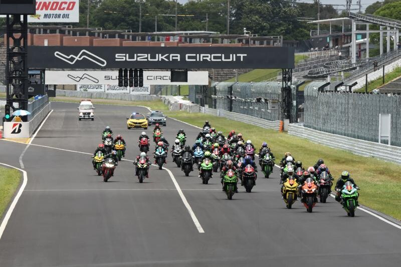 カワサキ】Ninja ZX-25R のワンメイクレース「2025 Ninja Team