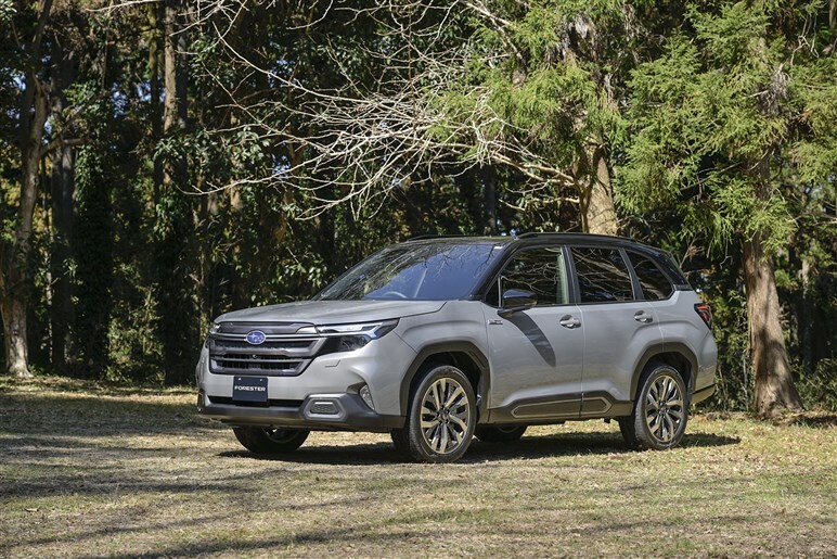 スバルから再び“美しいクルマ”が生まれる日を夢見て…イタリアの巨匠が描く流麗なクーペ、アルシオーネSVXを振り返る