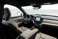【BEV戦略は撤回】ボルボの頂点「XC90」が末期でも大幅改良の背景。BEVより注目度も高そう