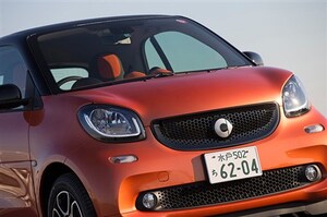 新型スマートフォーツー試乗。回転半径3.3m＆上質な走りと質感