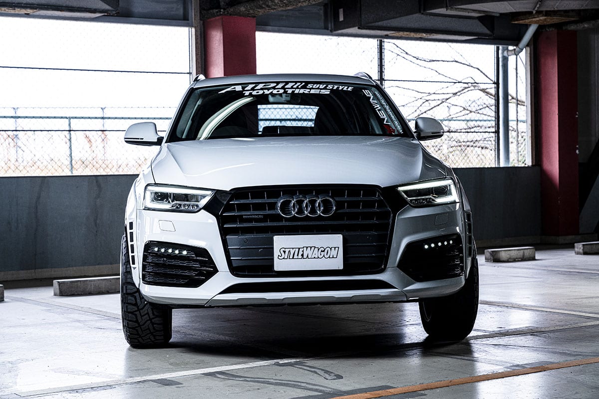 アウディq3 Q8 輸入車カスタム連載 04 高級感と厳つさのバランスがいい 狙い目の欧州suvをオバフェンとホイールで魅せる スタイルワゴン ドレスアップナビ 自動車情報サイト 新車 中古車 Carview