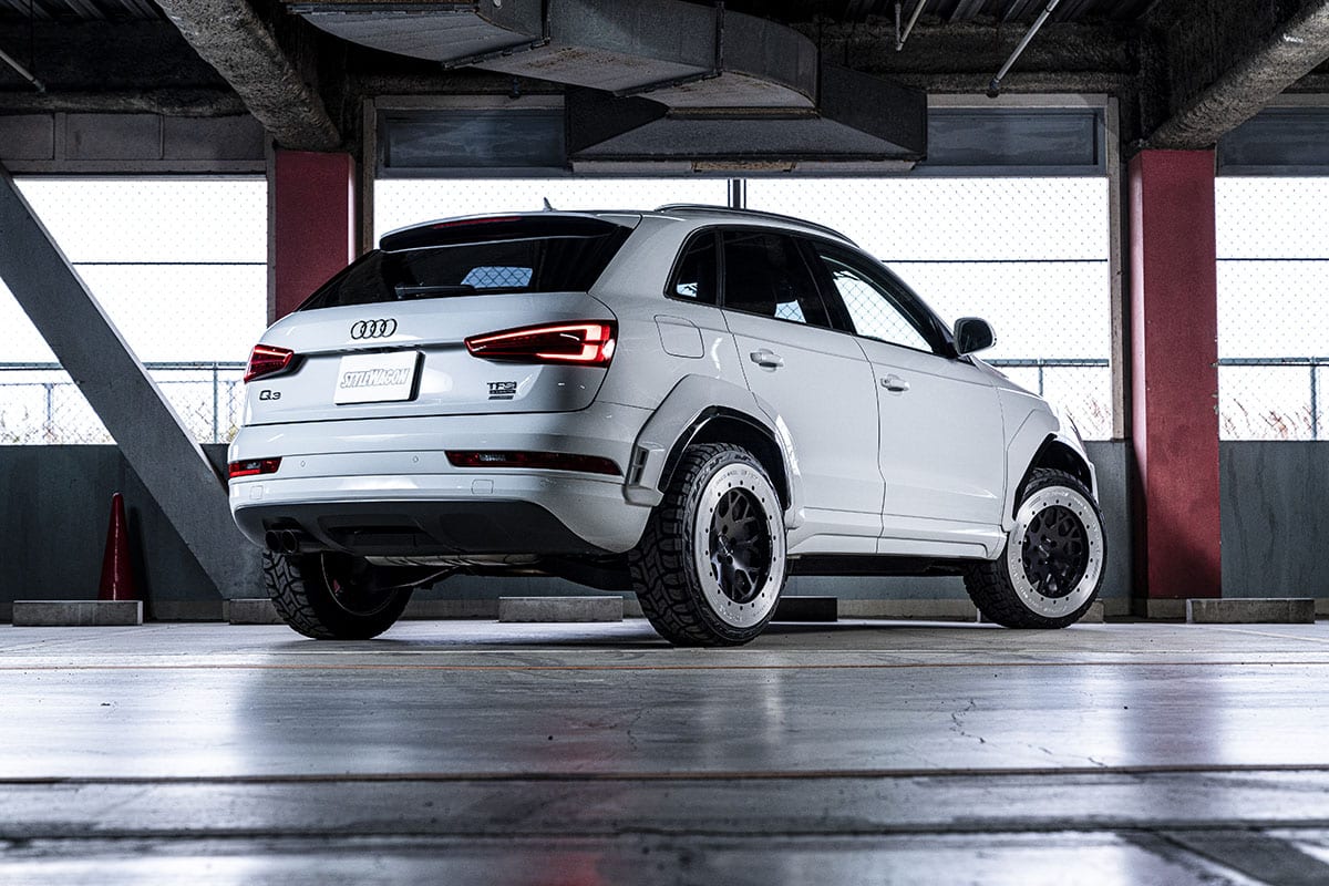 アウディq3 Q8 輸入車カスタム連載 04 高級感と厳つさのバランスがいい 狙い目の欧州suvをオバフェンとホイールで魅せる スタイルワゴン ドレスアップナビ 自動車情報サイト 新車 中古車 Carview