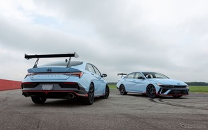 ヒョンデの小型セダン『エラントラ』、大型ウイング装備の「N TCRエディション」登場…2026年米国限定発売へ