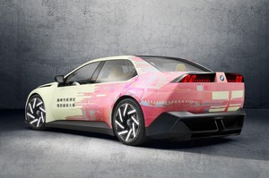 BMW　自動運転の時代に「駆けぬける歓び」追求　ドライビングの楽しさと性能を重視