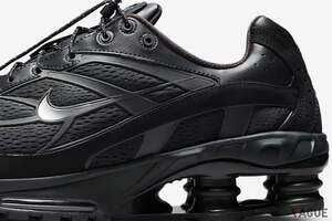 “円柱状のスプリングコイル”が優れた機能性と抜群の存在感を発揮！ ナイキ「ショックスライド2」に加わった新色は“洗練されたアースカラー”が魅力的