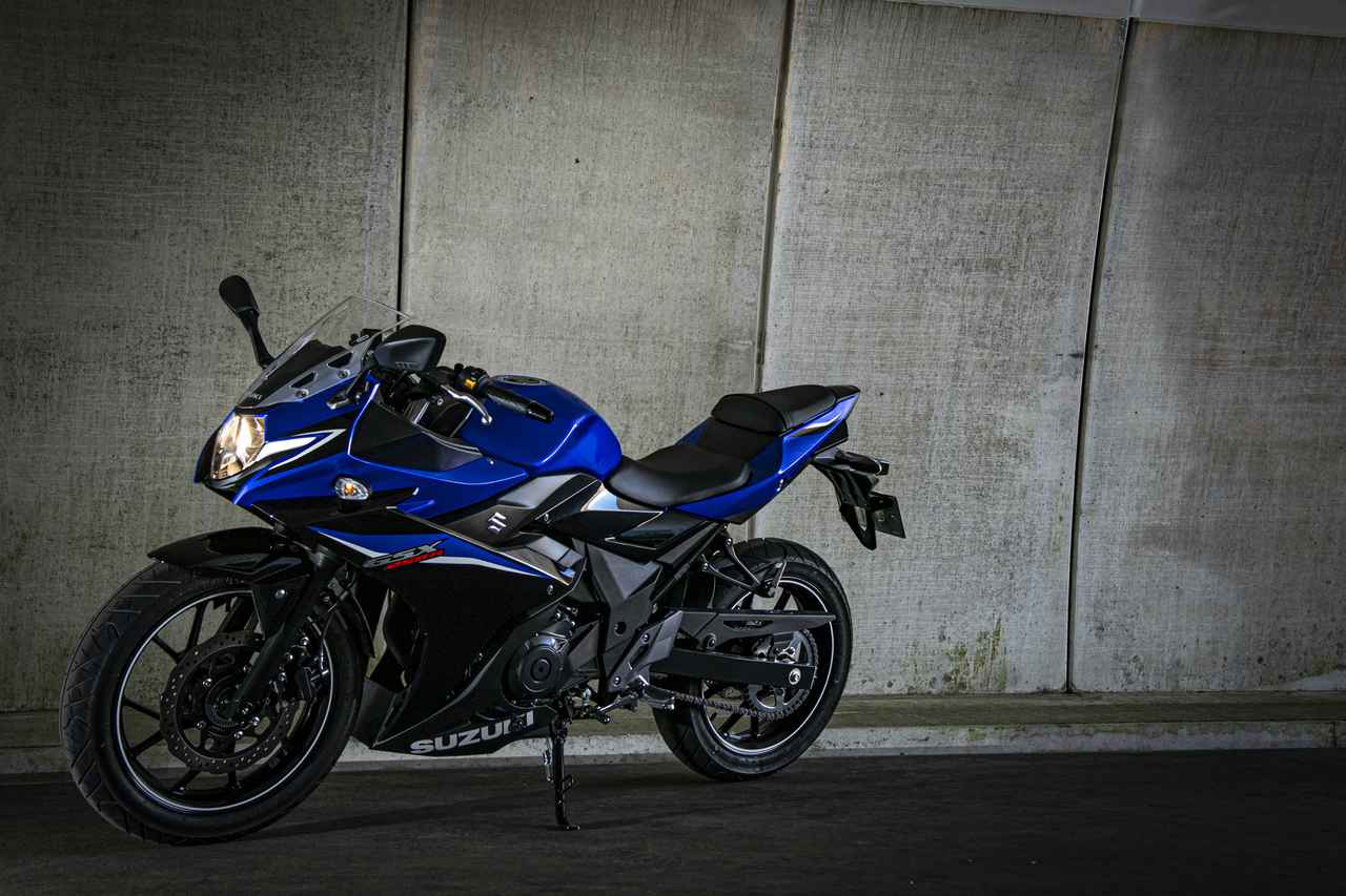 Gsx250r の燃費や足つき性は おすすめポイントや人気の装備 価格やスペックを解説します スズキのバイク の新車図鑑 250cc編 Suzuki Gsx250r 21 Webオートバイ 自動車情報サイト 新車 中古車 Carview