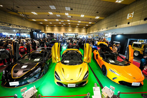 日本に11台しかない「620R」が登場！「マクラーレン大阪」が大阪オートメッセにキャラの異なる3台のマシンを展示…購入も可能だった!?