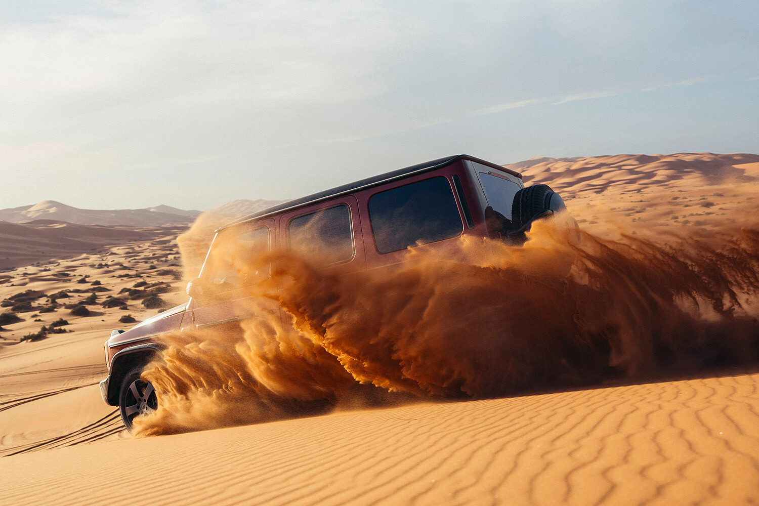 東京砂漠で乗るにゃもったいなさすぎる！　ガチの砂漠行軍もあるメルセデス・ベンツＧクラスの本気を体験できるお金もち向けプログラムがヤバかった