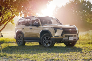 レクサス　オフロード向けSUV「GX550」を発売　3列シートの7人乗り「versionL」を設定