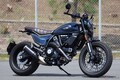 その佇まいは「さりげドゥカティ」?? 初めての輸入車、大型バイクにも最適な「スクランブラー・ナイトシフト」にアクティブバイク女子の指出瑞貴が挑戦!! イケメン度は星3つ!!