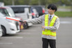 道路工事やショッピングモールの警備員の誘導に従ったらクルマで事故った！　これって誰の責任になる？