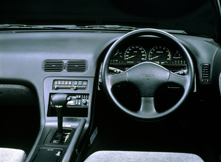 【こういうのがいいんだよ】速くて安くてカッコいい。若者に大人気となったスポーツカー日産「180SX」