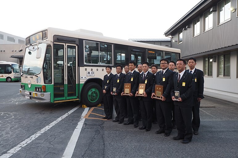 バスマニア ファイル:Kawasakicitybus-h-4417.jpg - Wikipedia