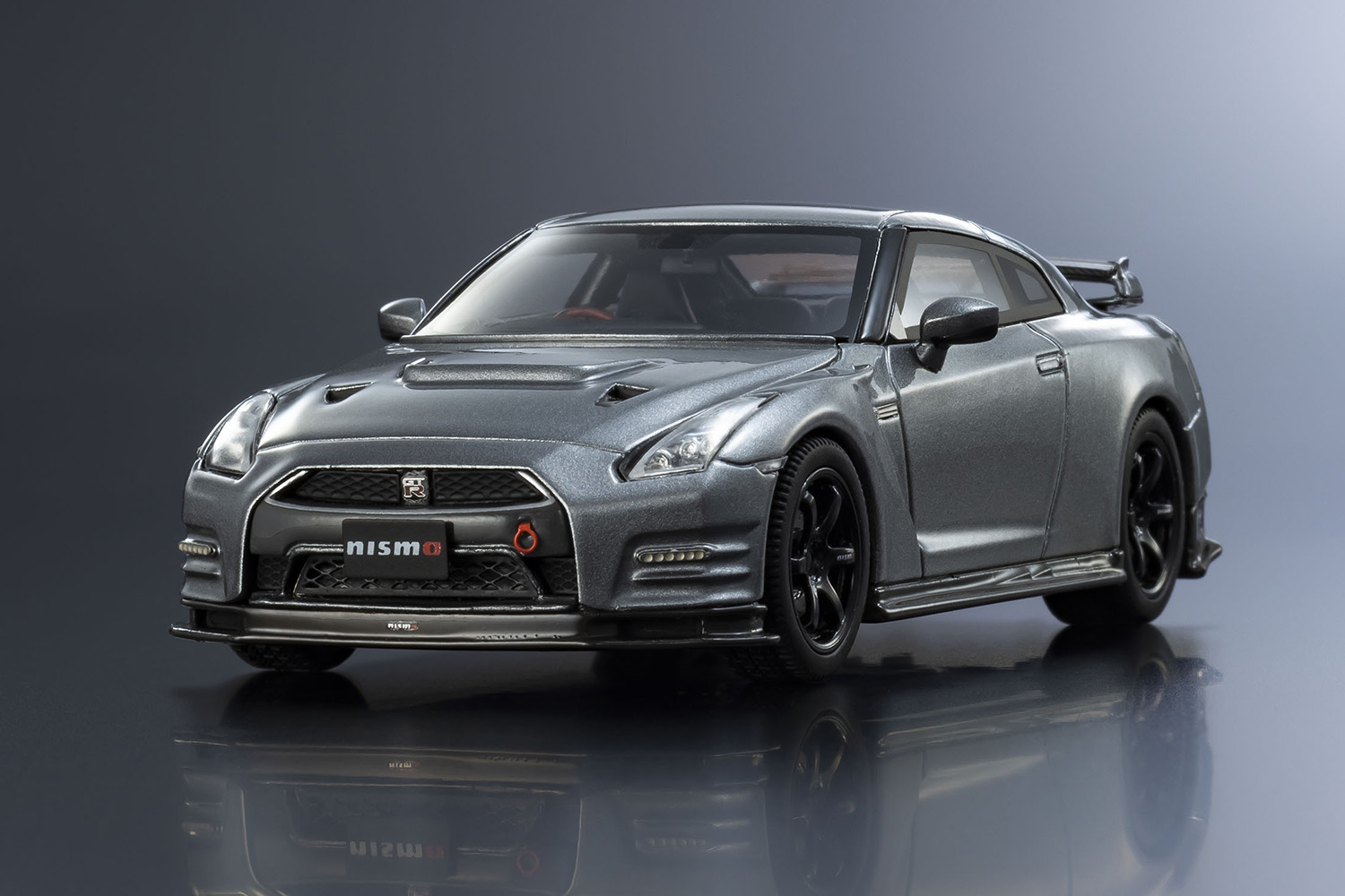 新入荷 ニッサン R35 GT-R nismo NISSAN スカイライン fawe.org