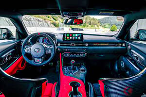 新車約2400万円！ トヨタ新「“FR”スポーツカー」が話題に！ 大型リアウイング＆440馬力超え「直6」採用のクーペに「欲しい！」の声も！ 6速MTのみの仏国の「GRスープラ ファイナルエディション＆3.0L EVO」に反響多数