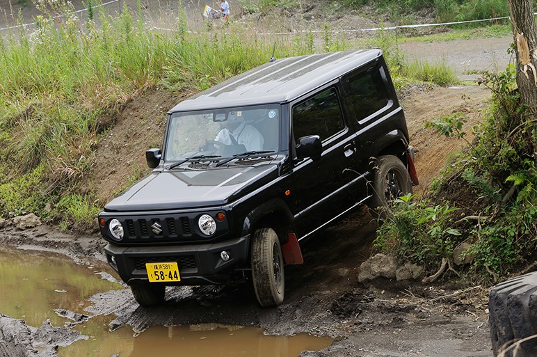 新型スズキ ジムニーがプロはもちろん見た目買いの人も満足させてしまう理由