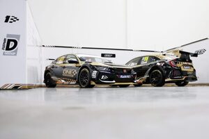 唯一のホンダチームがFK8型シビックRをお披露目「全員にとって特別な瞬間」／BTCC
