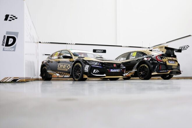 唯一のホンダチームがFK8型シビックRをお披露目「全員にとって特別な瞬間」／BTCC