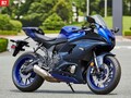 ヤマハ新型「YZF-R7」と「MT-07」は何が違う？ 撮り下ろし写真で徹底比較！