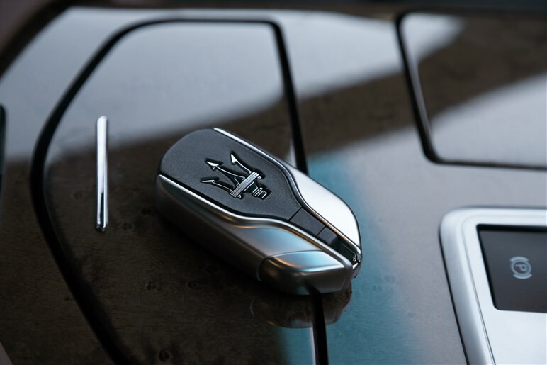 クアトロポルテの入門グレードに試乗。マセラティが進めるブランド改革とは？