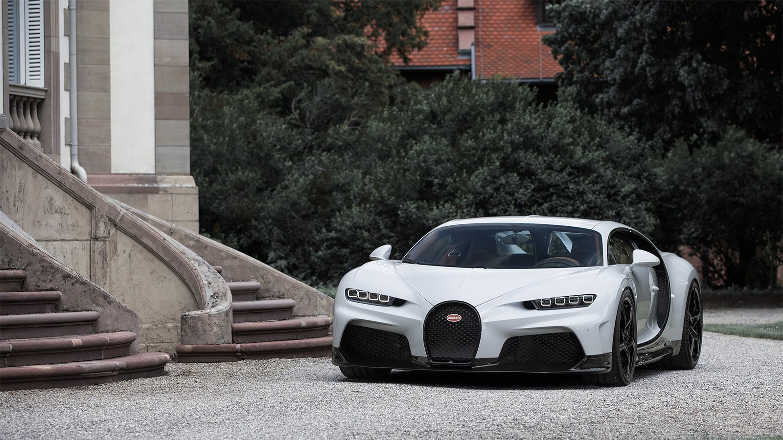 ブガッティ シロンの高性能版登場 4億円超の スーパースポーツ とは Gq Japan 自動車情報サイト 新車 中古車 Carview