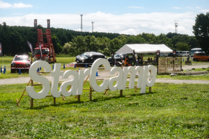 クルマの役割は人や荷物を運ぶだけじゃない！　「スターキャンプ2025 in 朝霧高原」は「クルマと人と思い出をつなぐ」ファミリーにも優しいイベントだった